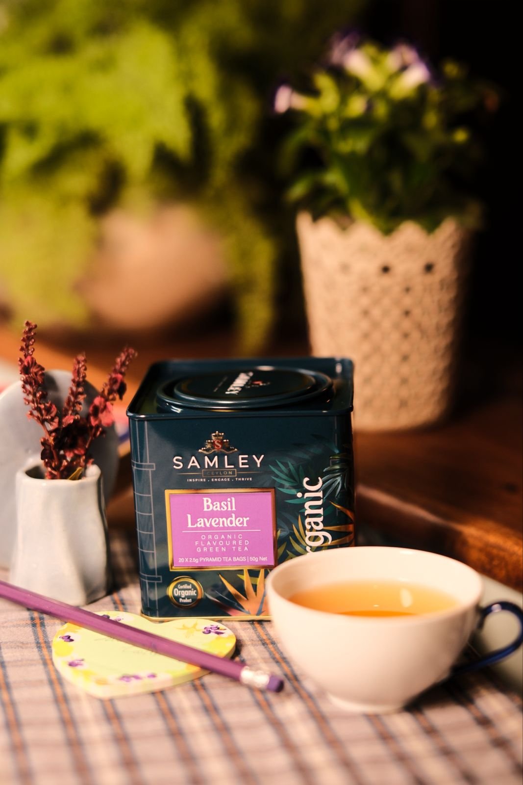 Organic Teas & Herbal Infusions in Caddies